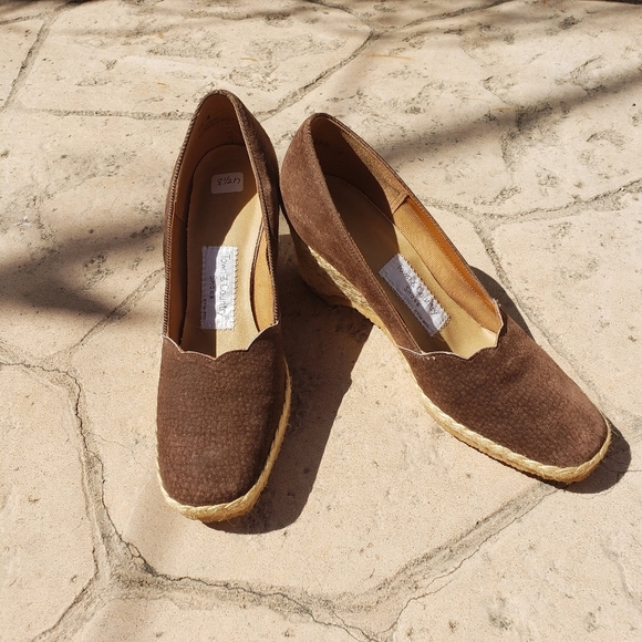 Town & Country Wedge Espadrilles Tan Leather New 8.5 Narrow - Picture 1 of 11